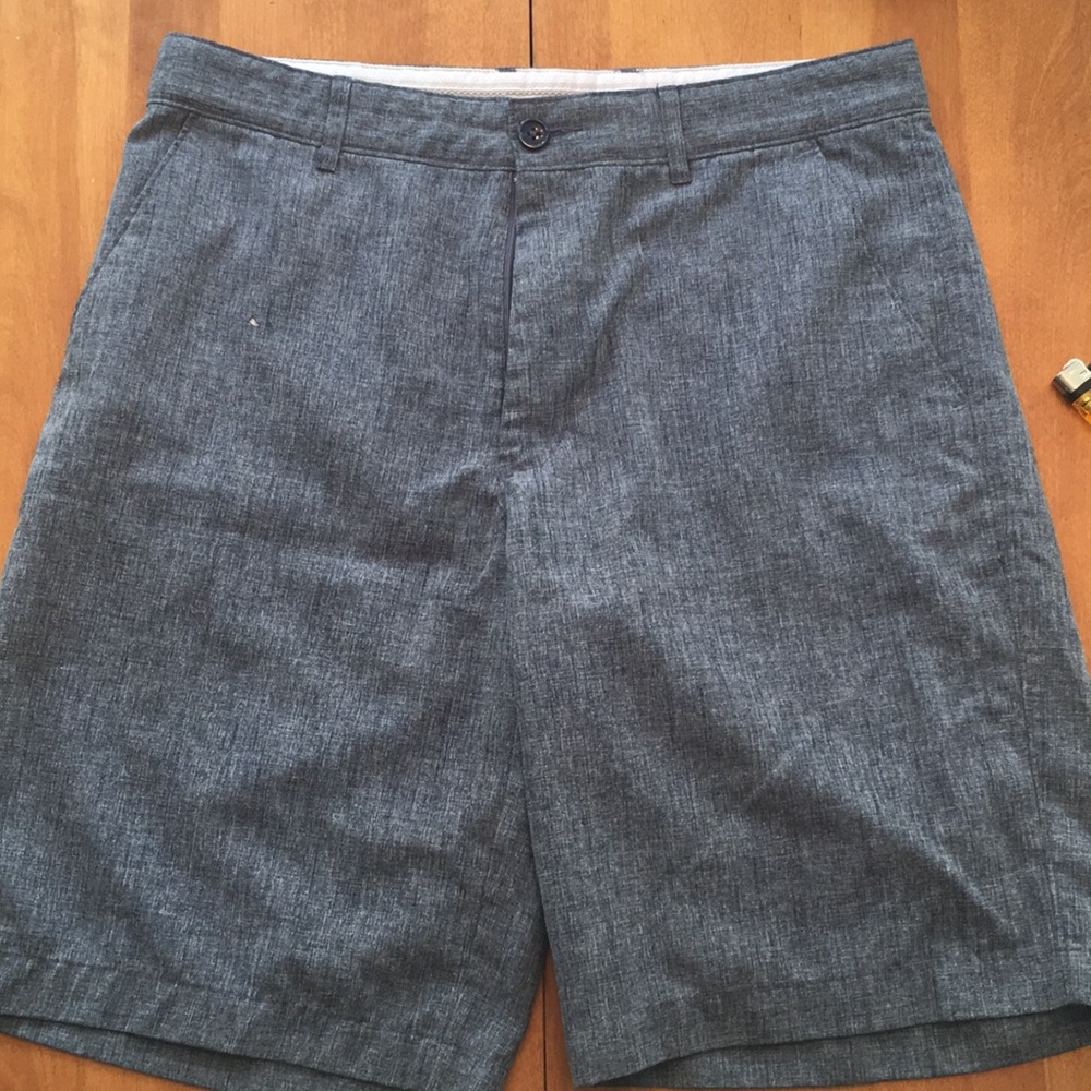 Greg Norman Shorts 32
